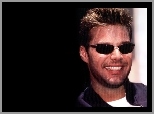 Ricky Martin, Okulary przeciwsoneczne